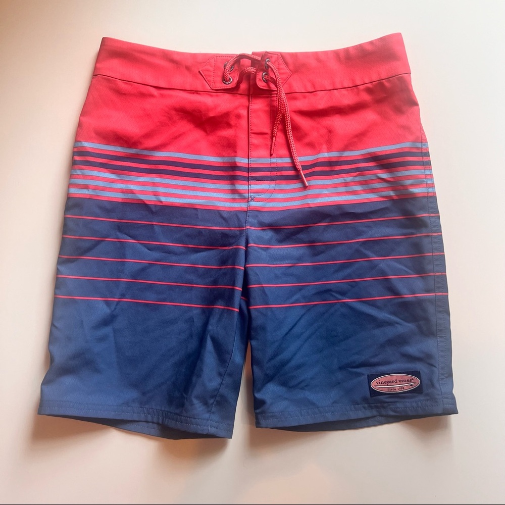 Vineyard Vines Boys Size M (12-14) swim boardshort